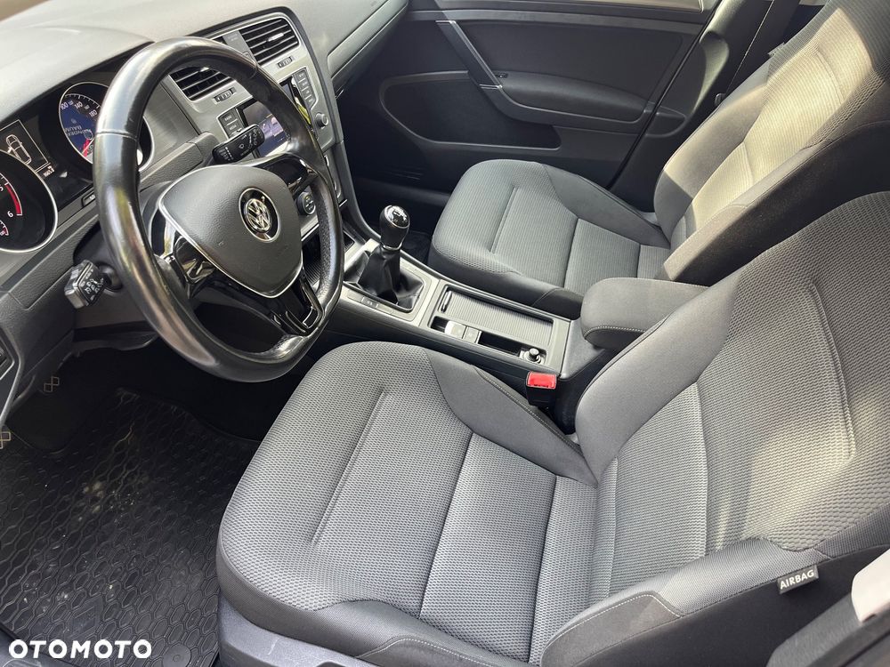 Volkswagen Golf VI 1.6 TDI Comfortline - 9