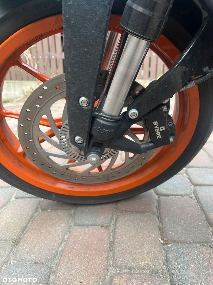 KTM Duke - 18