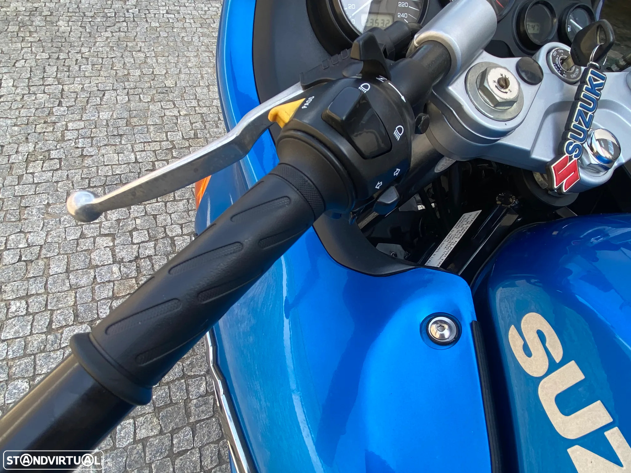 Suzuki GSX F 600 23000klm NACIONAL EXCELENTE ESTADO - 13