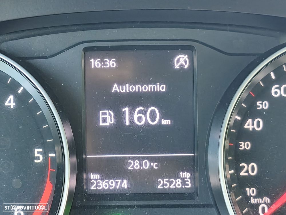 VW Passat Variant 1.6 TDI Confortline - 18