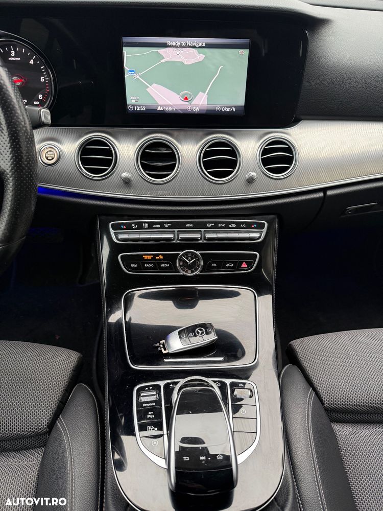Mercedes-Benz E 220 d 4Matic T 9G-TRONIC - 13