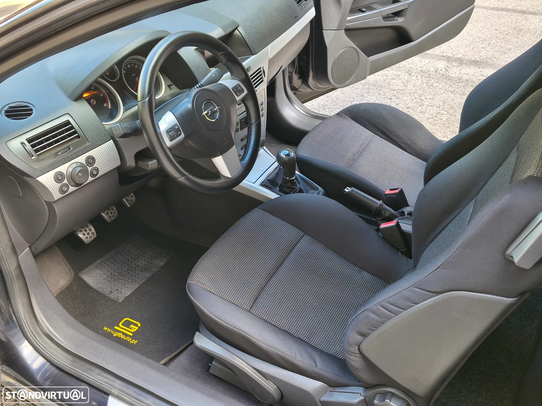 Opel Astra GTC 1.3 CDTi - 6