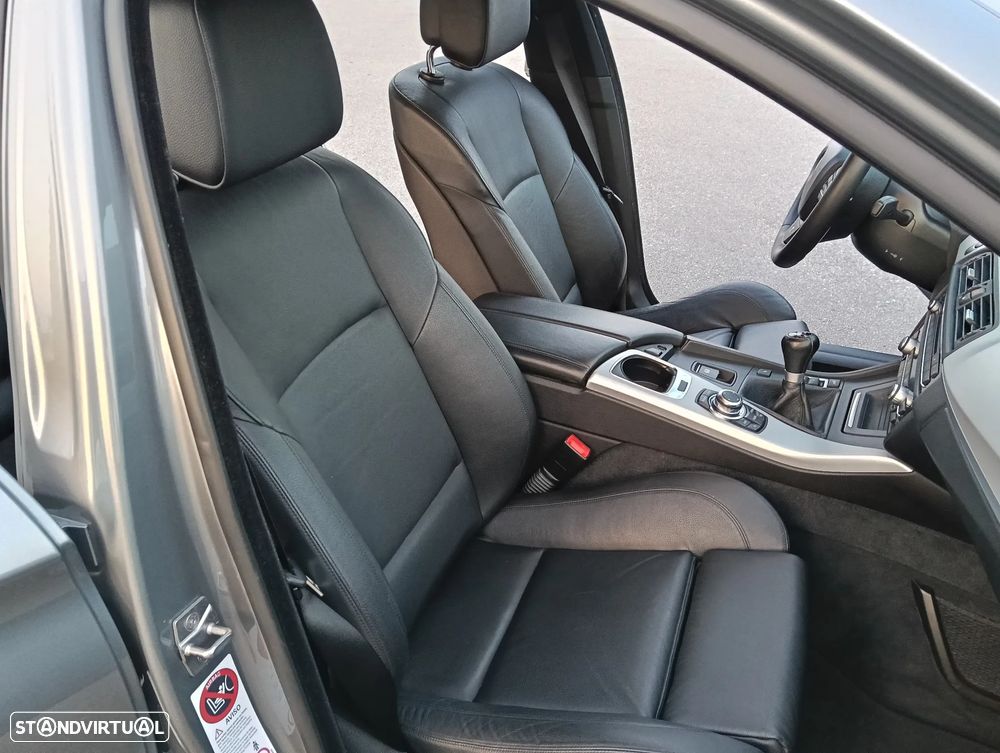 BMW 525 d Pack M - 25