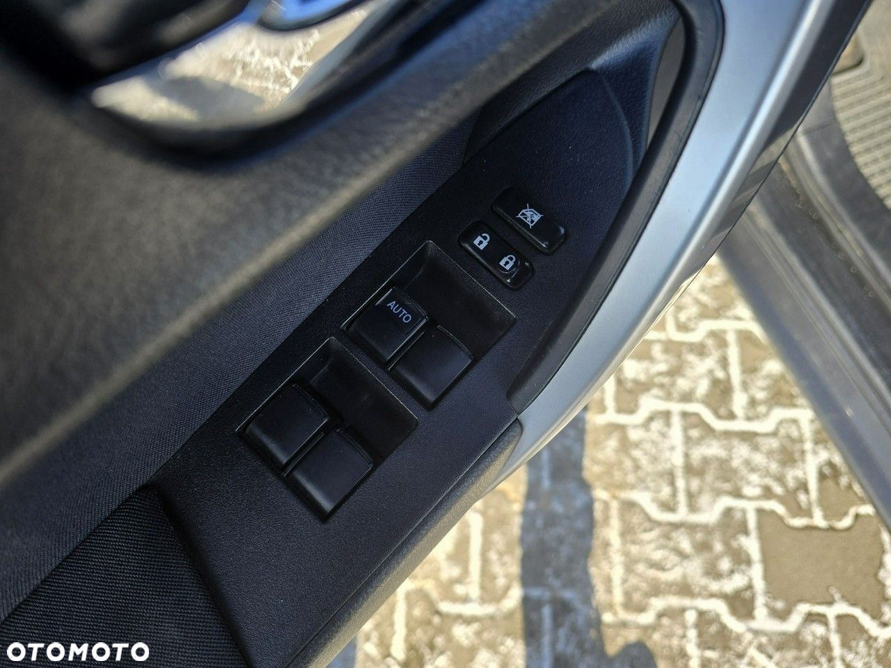 Toyota Corolla - 19