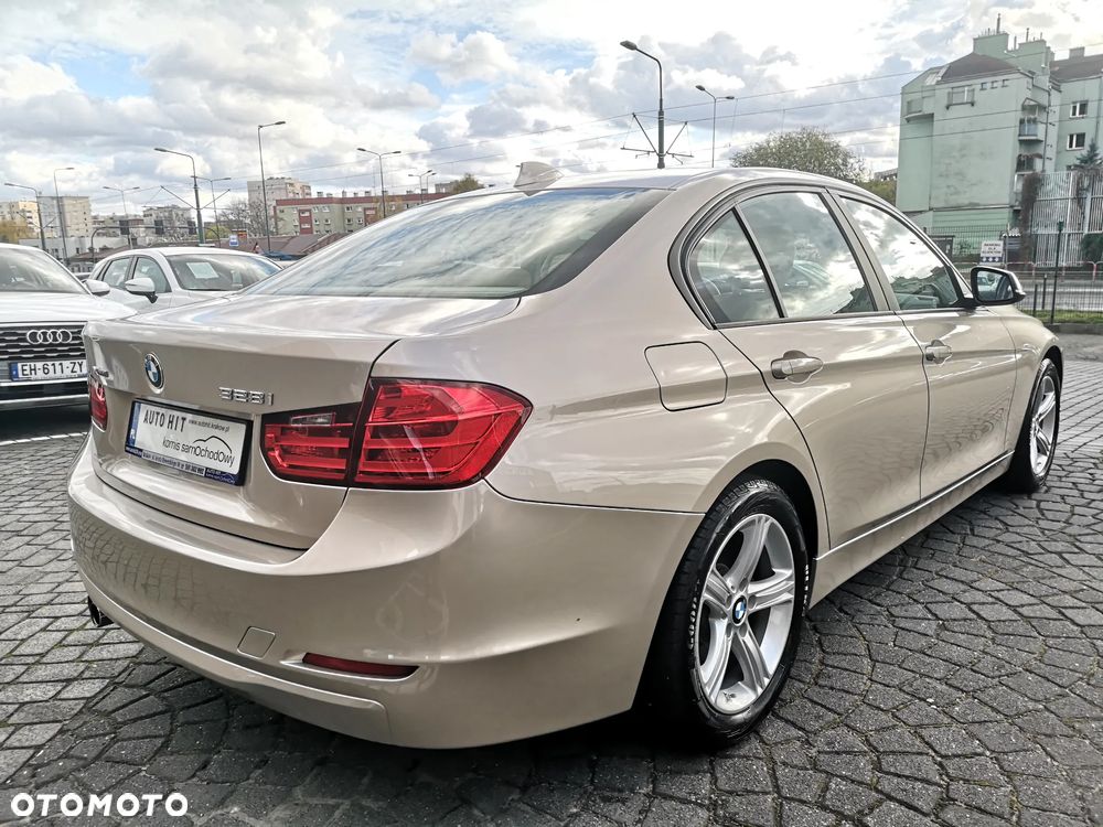 BMW Seria 3 330i xDrive - 2