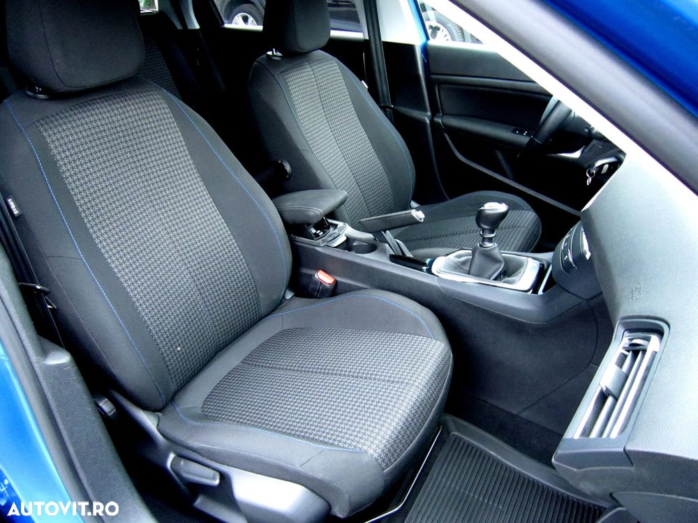 Peugeot 308 - 16