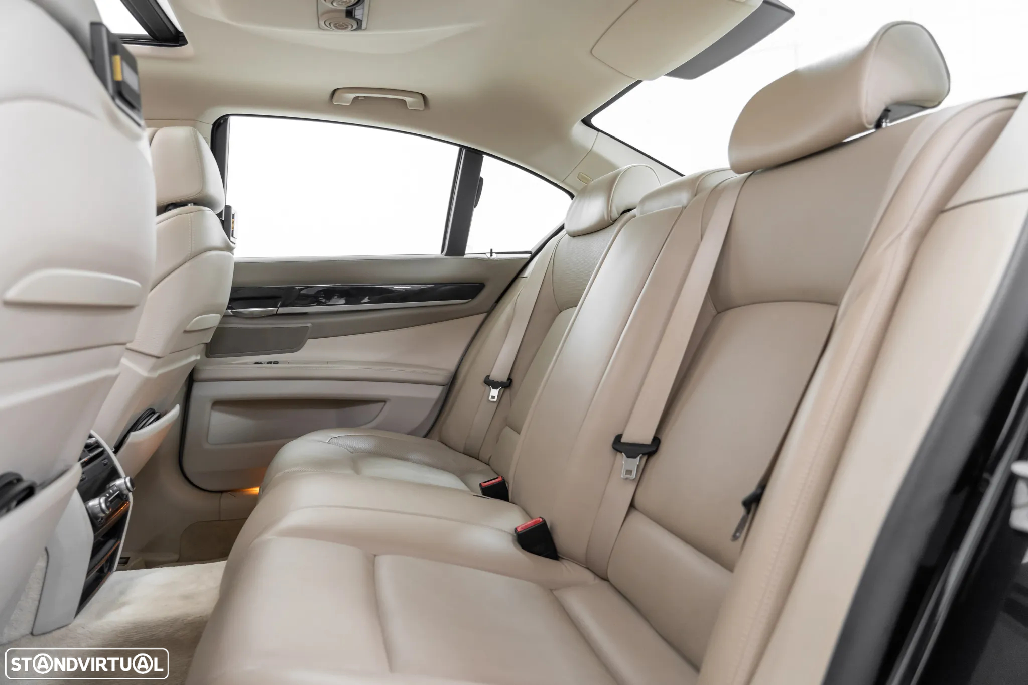 BMW 740 d - 8