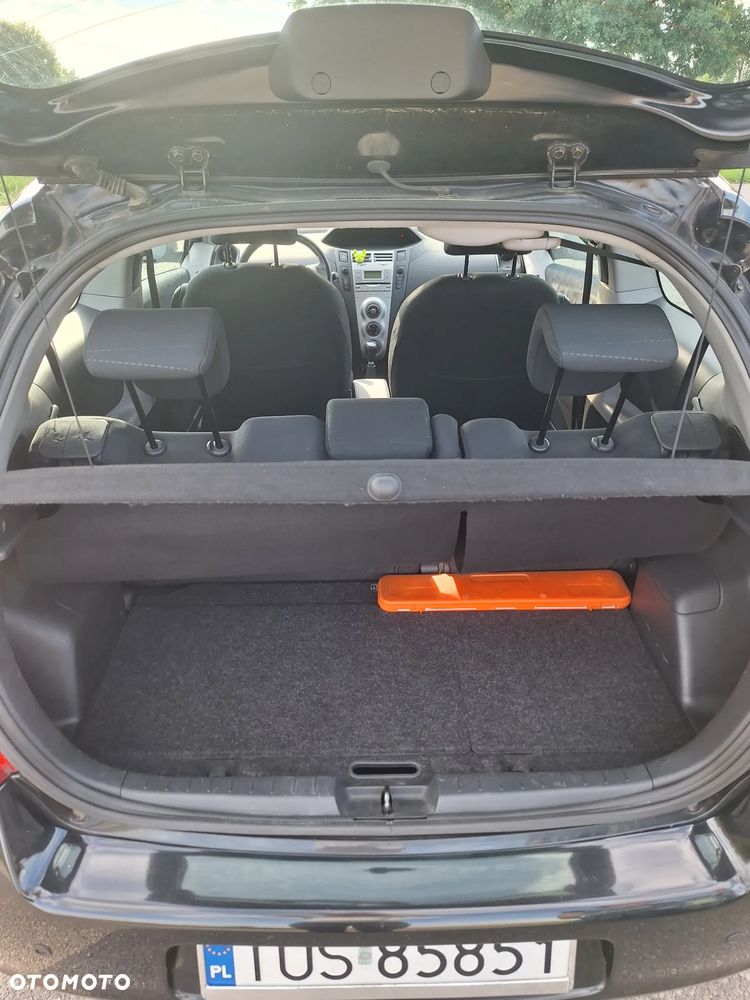 Toyota Yaris 1.3 VVT-i Luna - 29