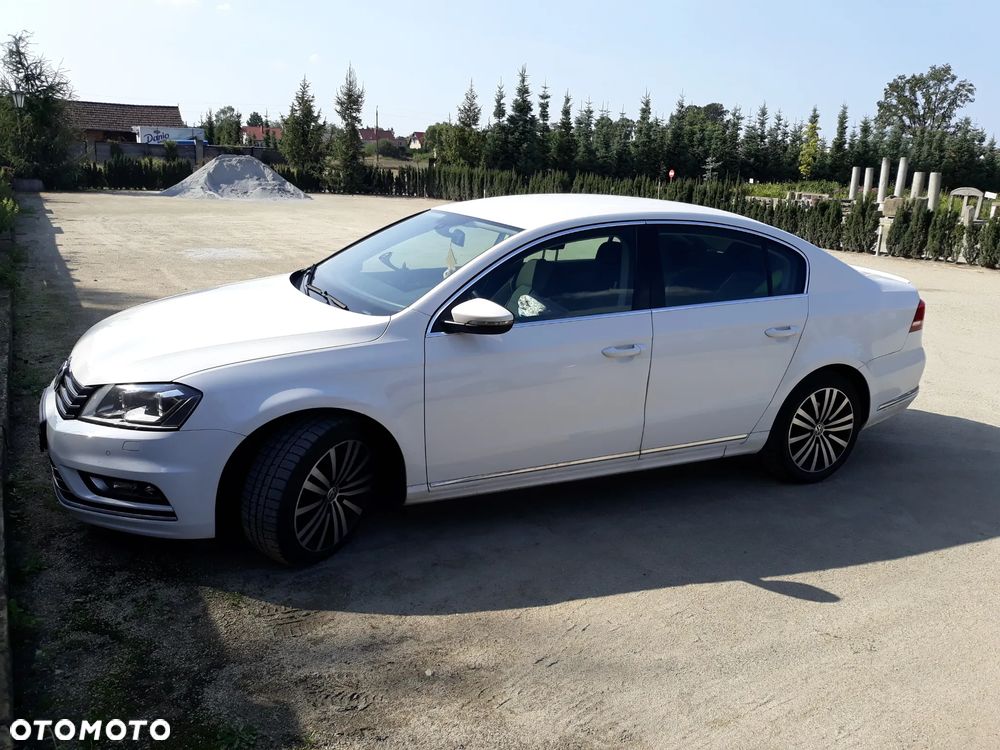 Volkswagen Passat 2.0 TDI Highline R-Style - 1