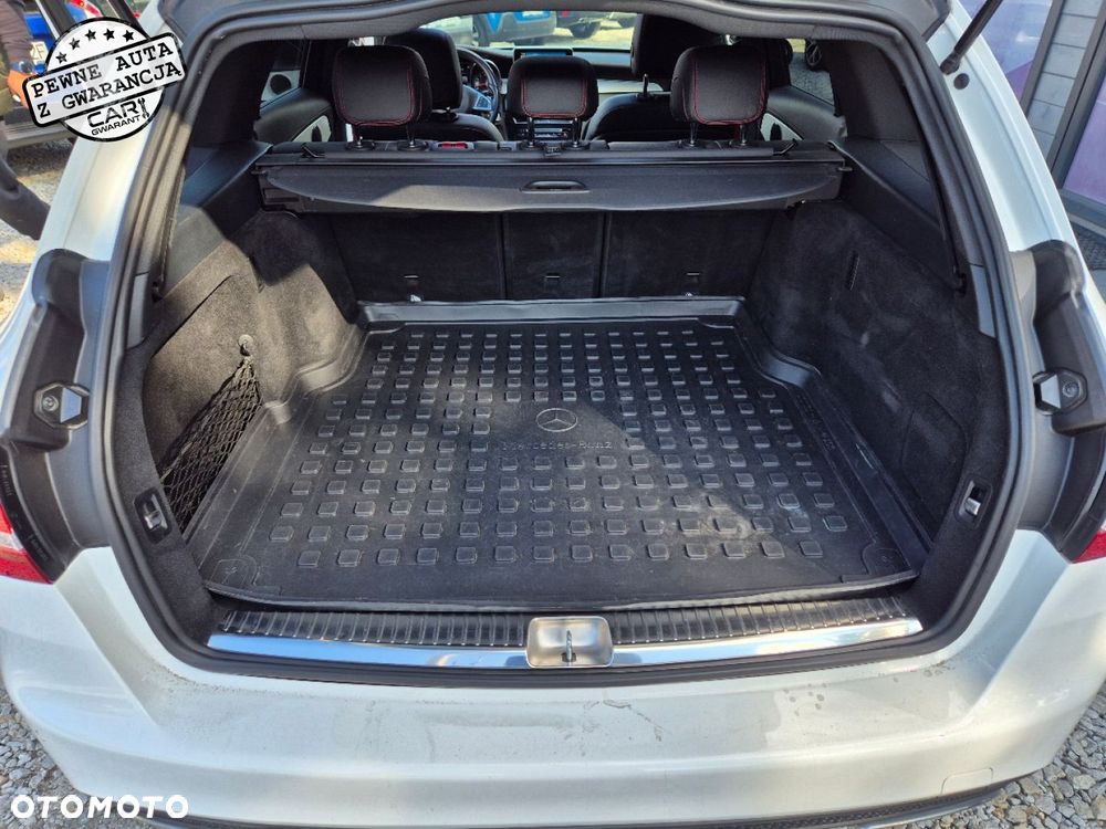 Mercedes-Benz Klasa C AMG 43 4-Matic - 29