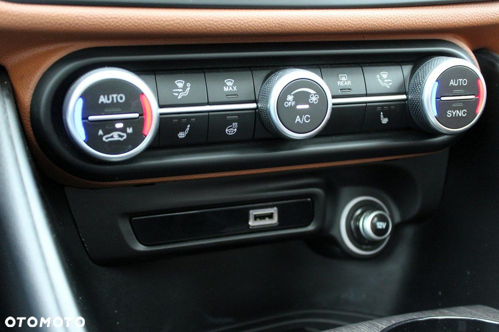 Alfa Romeo Giulia - 19