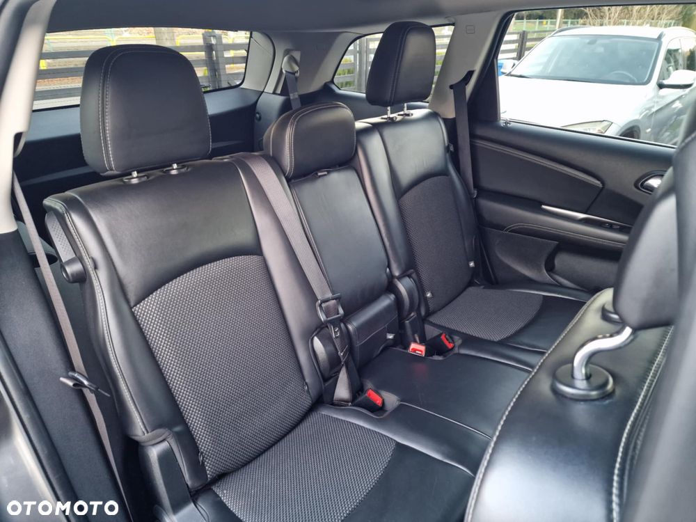 Dodge Journey - 8