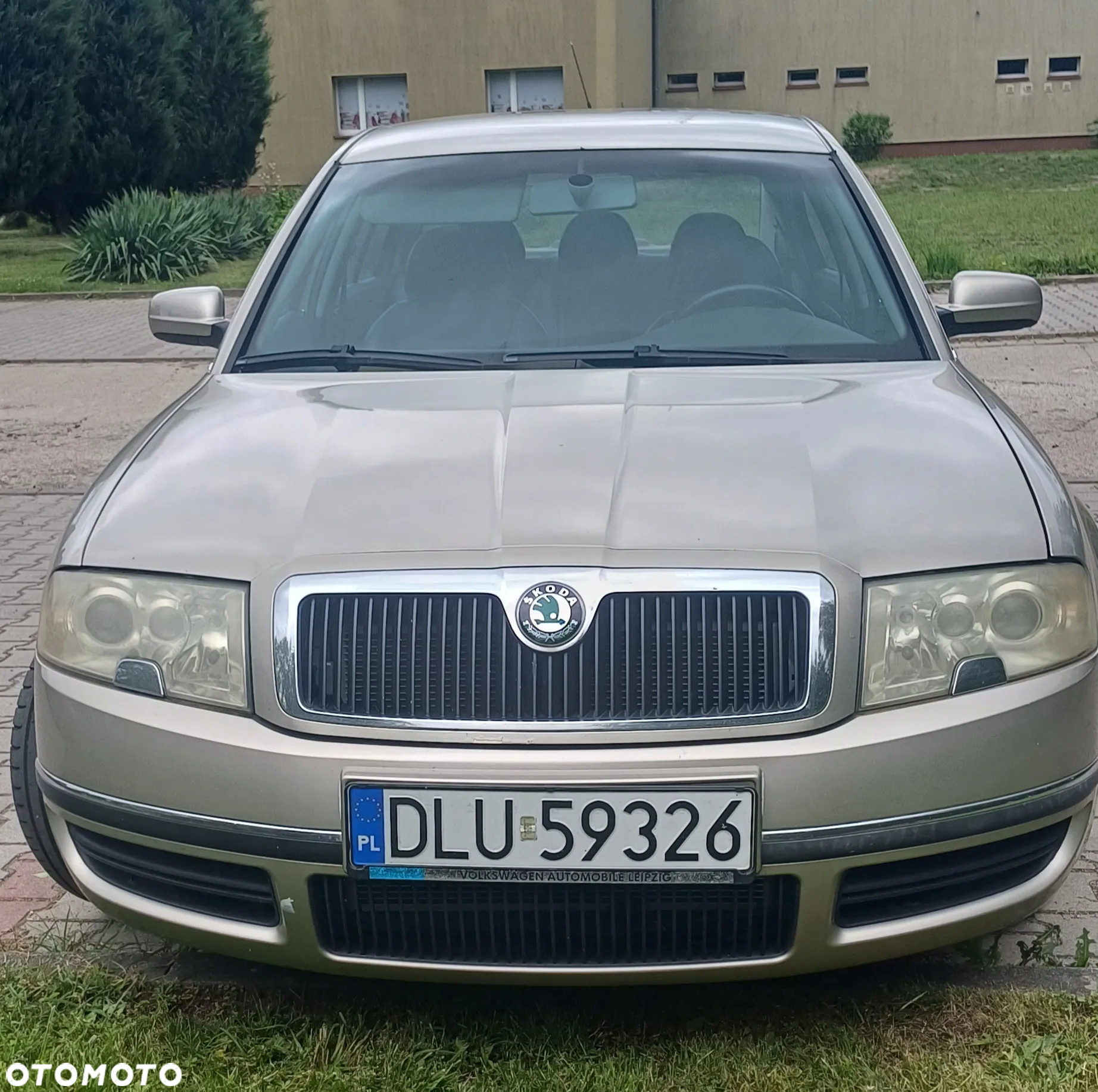 Skoda Superb 2.8 V6 Comfort - 2