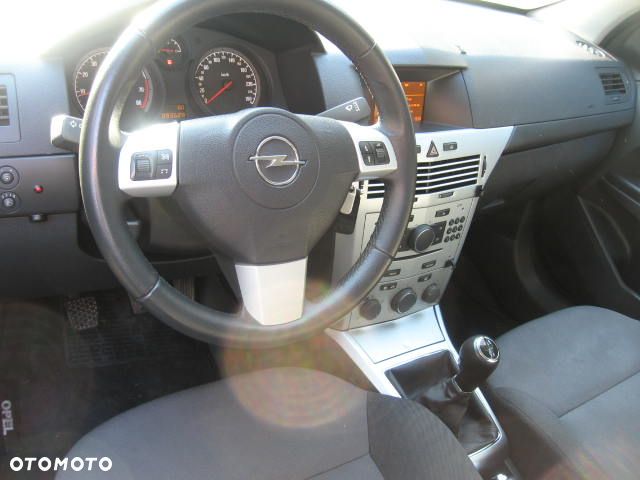 Opel Astra 1.6 Enjoy - 9