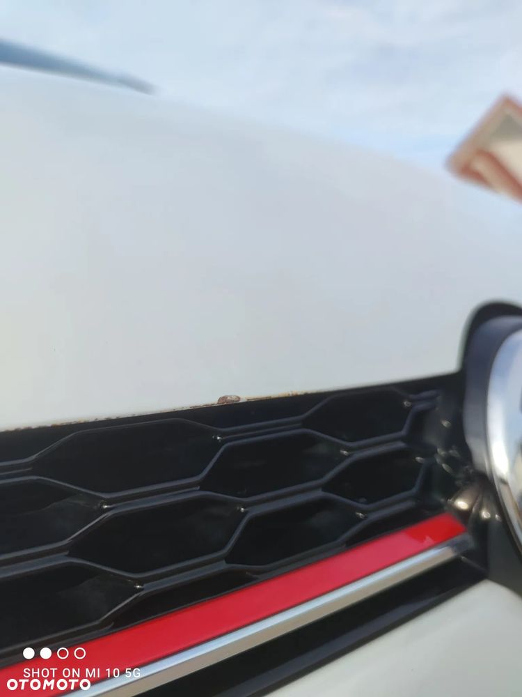 Volkswagen Golf GTI (BlueMotion Technology) - 12