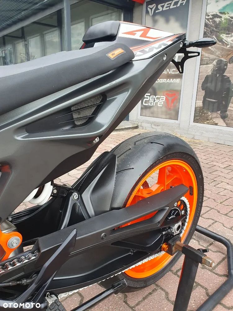 KTM DUKE 890 - 9