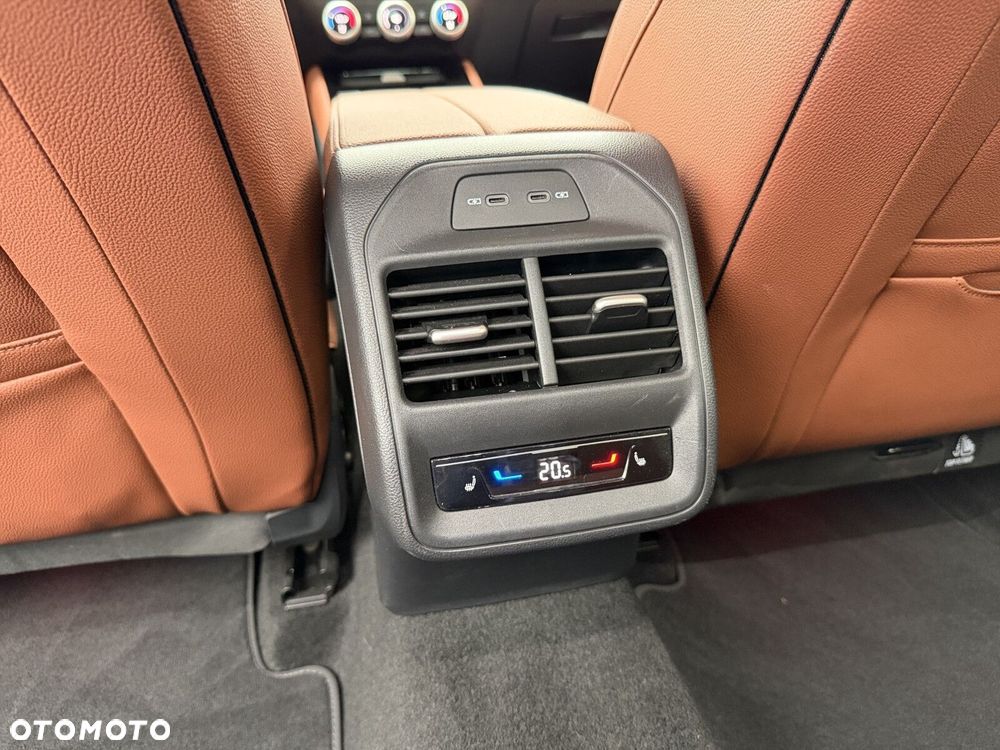 Skoda Superb 2.0 TDI SCR 4x4 L&K DSG - 37