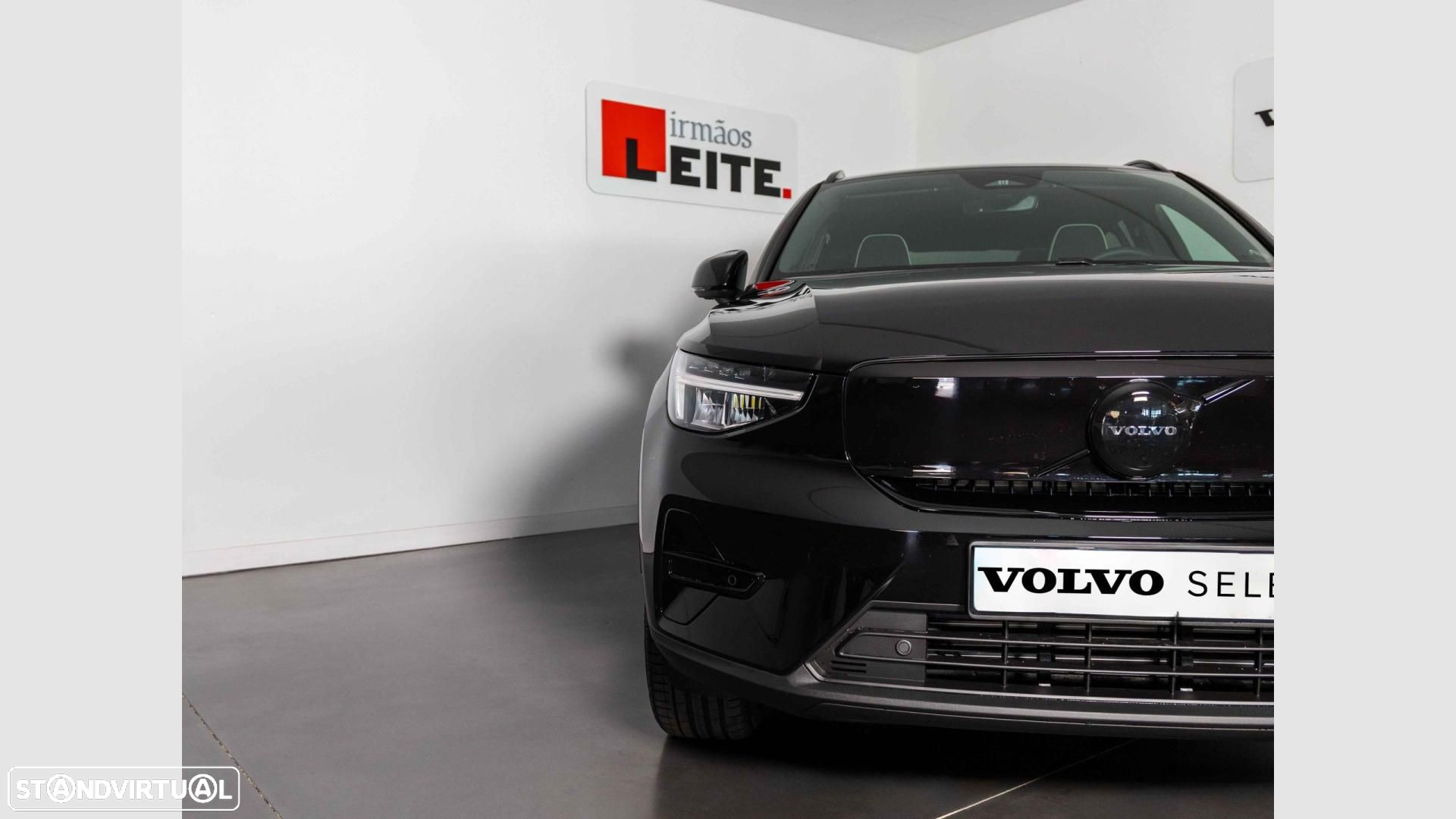 Volvo EX40 82 kWh Single Motor Extended Range Black Edition - 7