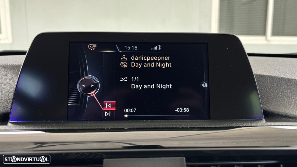 BMW 318 d Auto Line Sport - 17