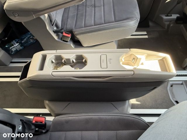 Volkswagen Multivan 2.0 TSI L2 Style DSG - 31