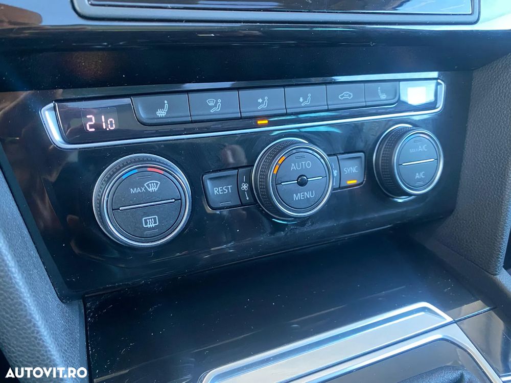 Volkswagen Passat - 14