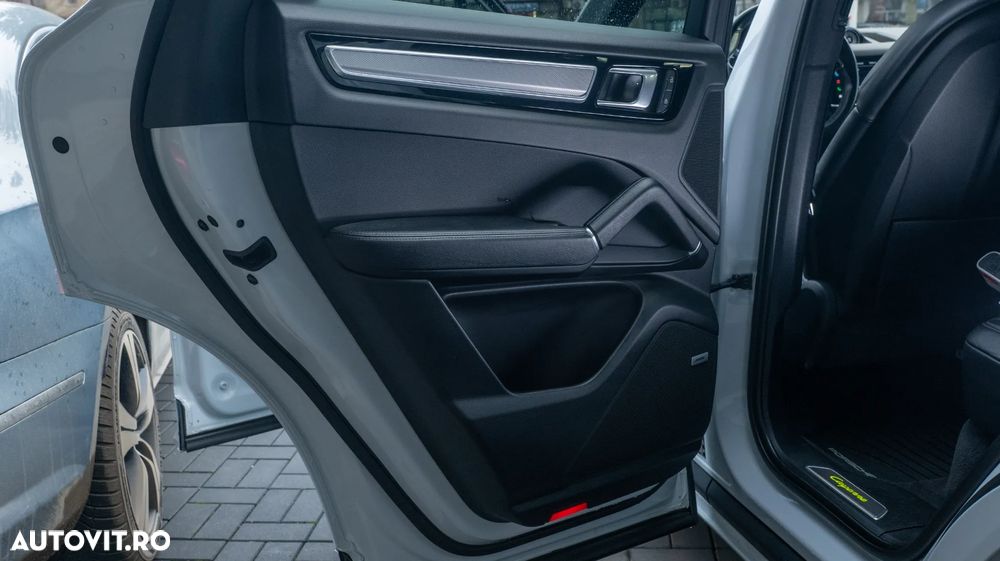 Porsche Cayenne E-Hybrid Tiptronic S - 35