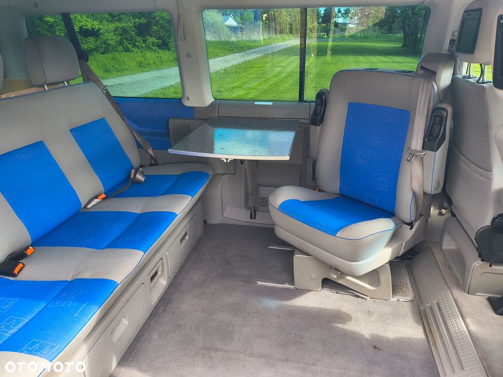 Volkswagen Multivan Standard - 16