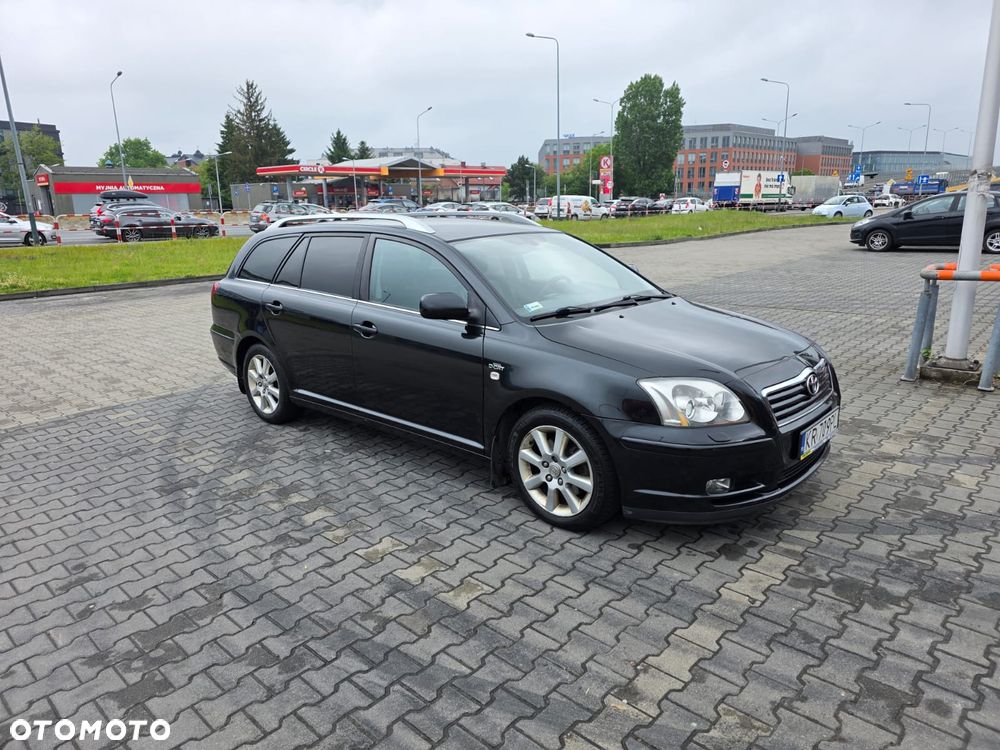 Toyota Avensis 2.2 D-4D Prestige - 1