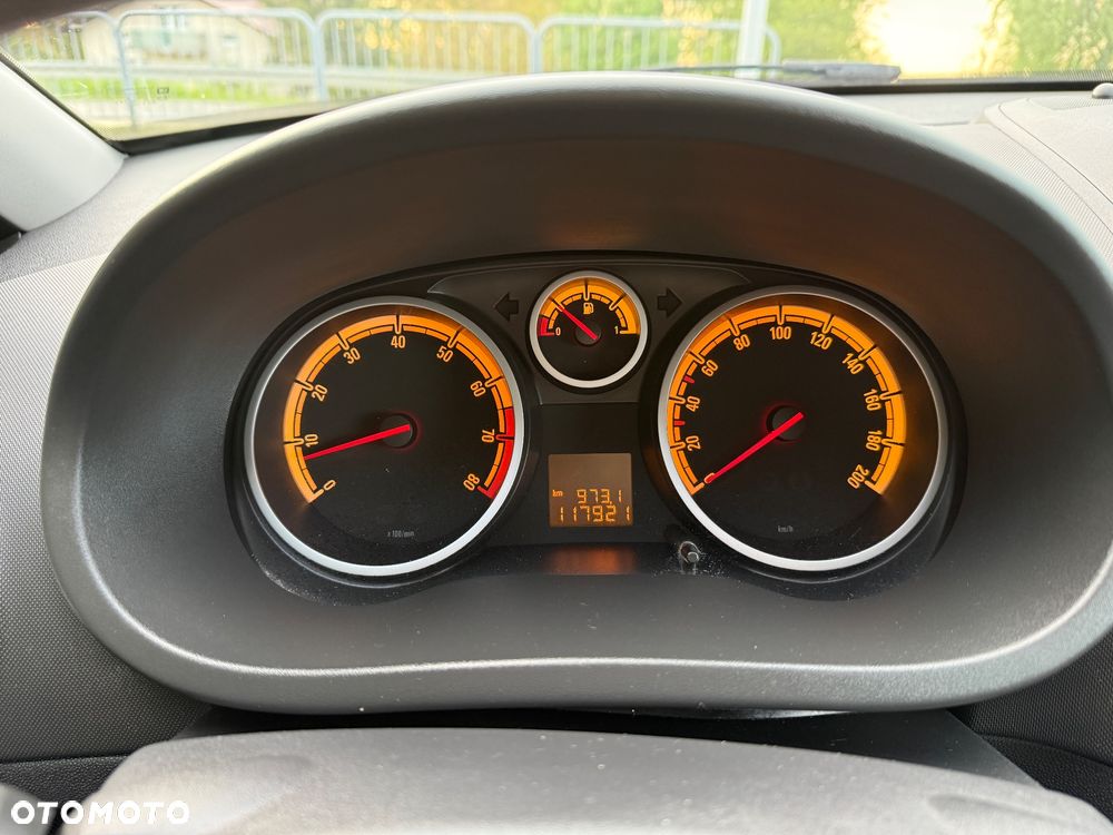 Opel Corsa 1.4 16V Sport - 19