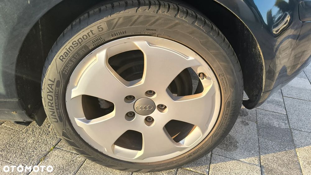 Audi A3 3-drzwiowe 1.6 Ambiente - 11
