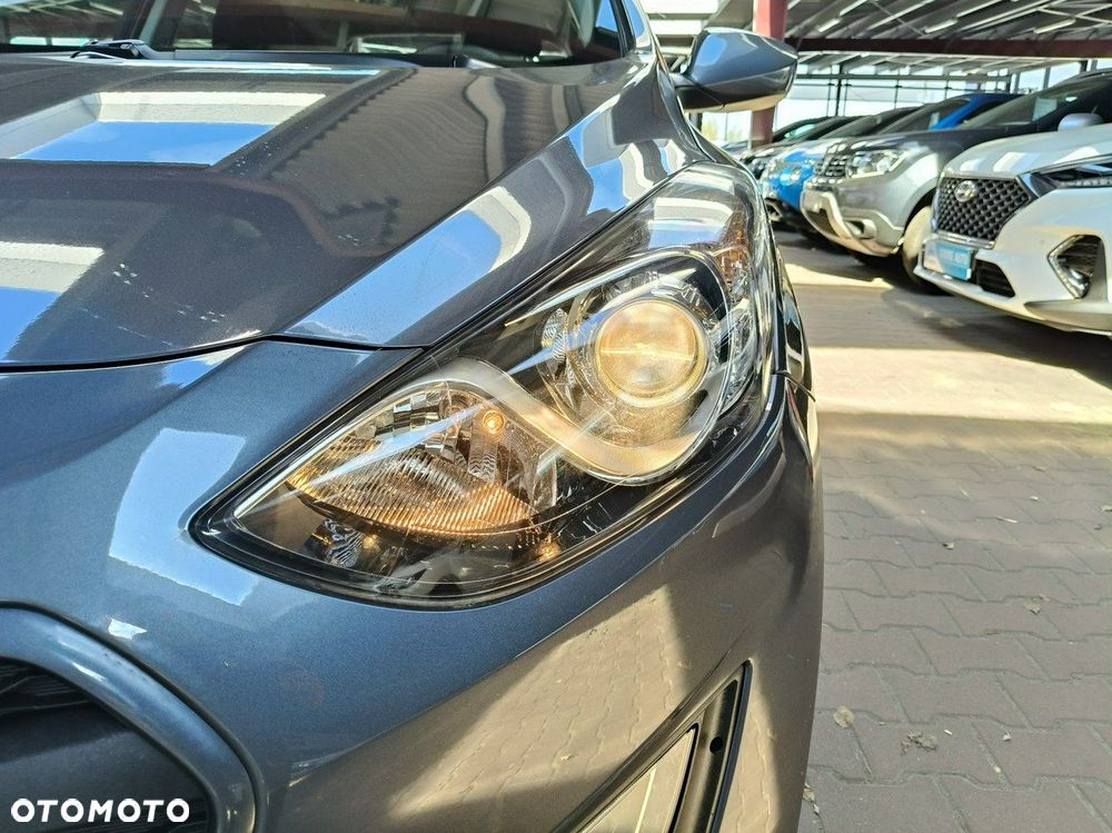 Hyundai i30 blue Kombi 1.4 YES Silver - 8