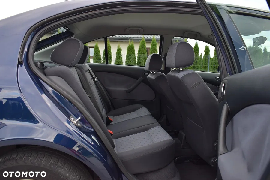Skoda Octavia 2.0 Ambiente - 10