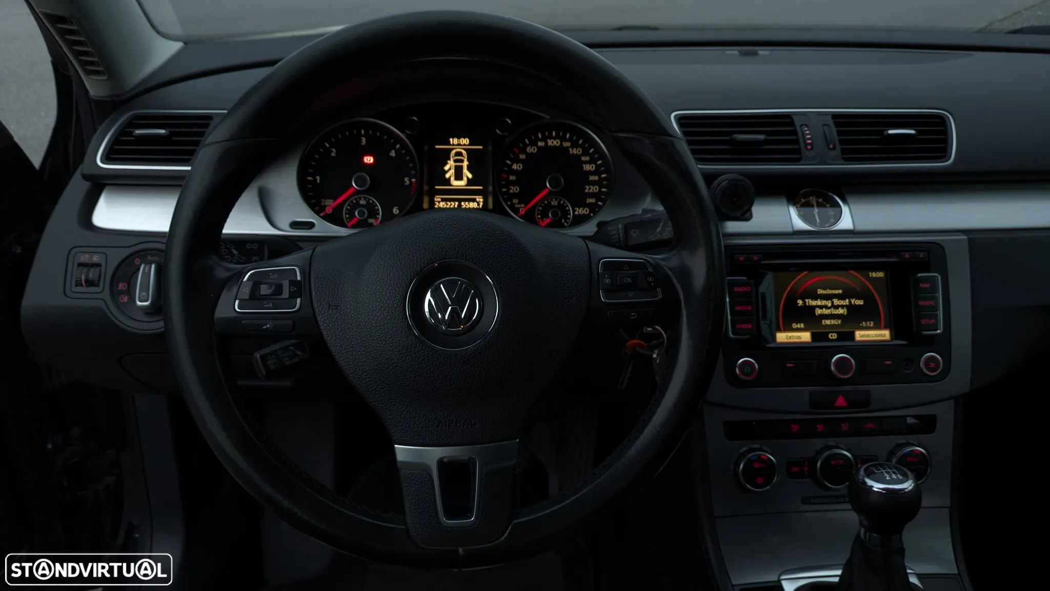 VW Passat 1.6 TDI BlueMotion Comfortline - 13