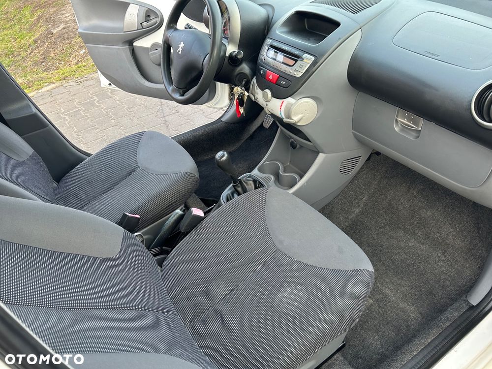 Peugeot 107 1.4 HDI Trendy - 15