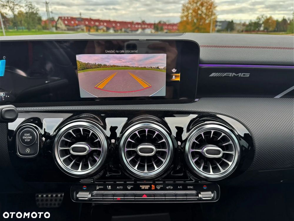 Mercedes-Benz CLA AMG 35 4Matic AMG Speedshift 7G-DCT - 14