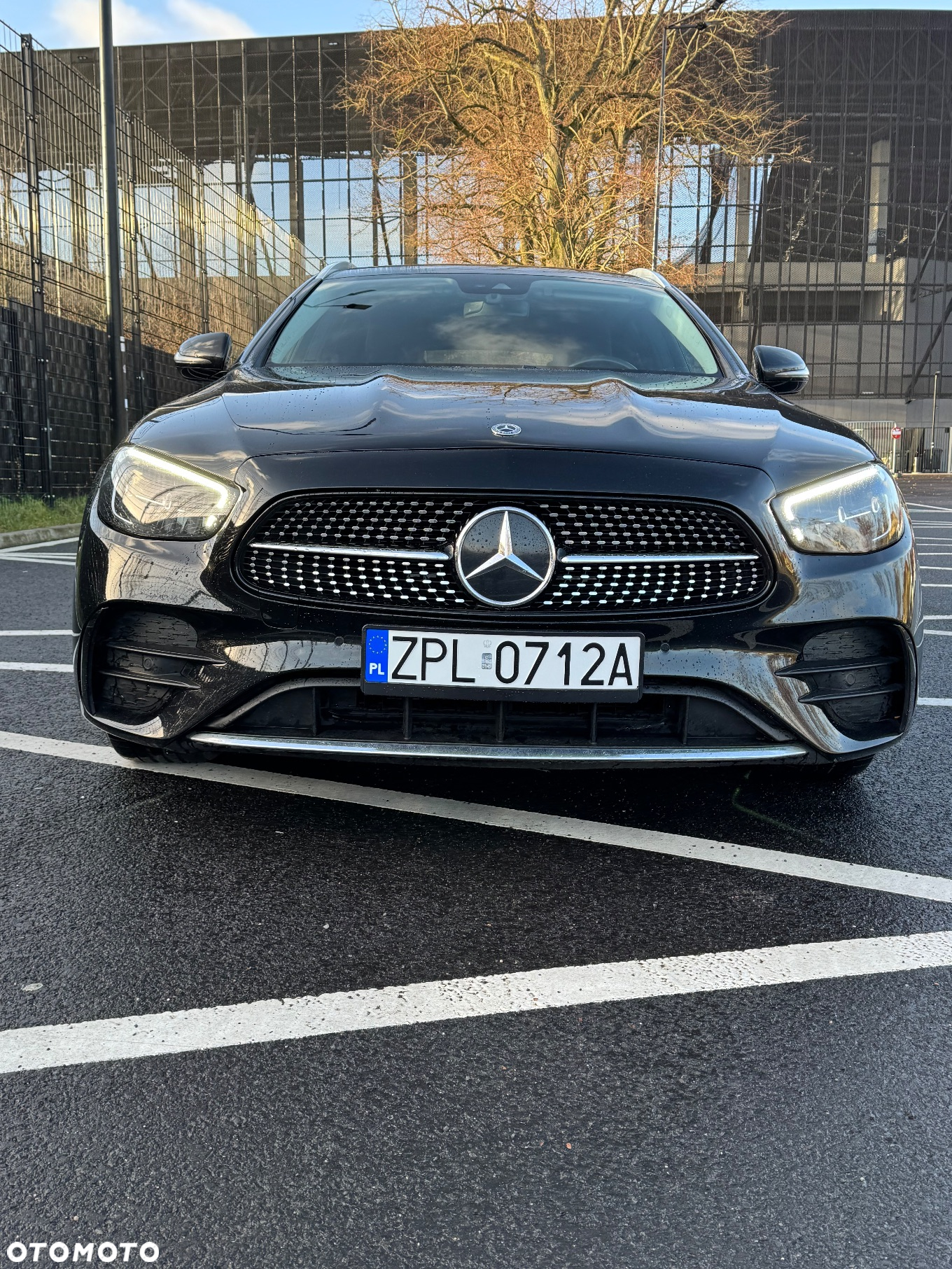 Mercedes-Benz Klasa E 220 d 4Matic T 9G-TRONIC AMG Line - 11