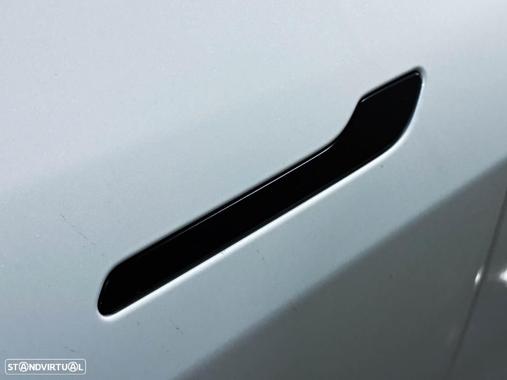 Tesla Model Y Standard - 17