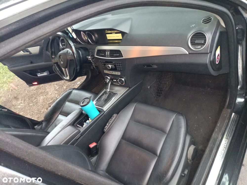 Mercedes-Benz Klasa C 220 CDI DPF Automatik BlueEFFICIENCY Avantgarde - 3