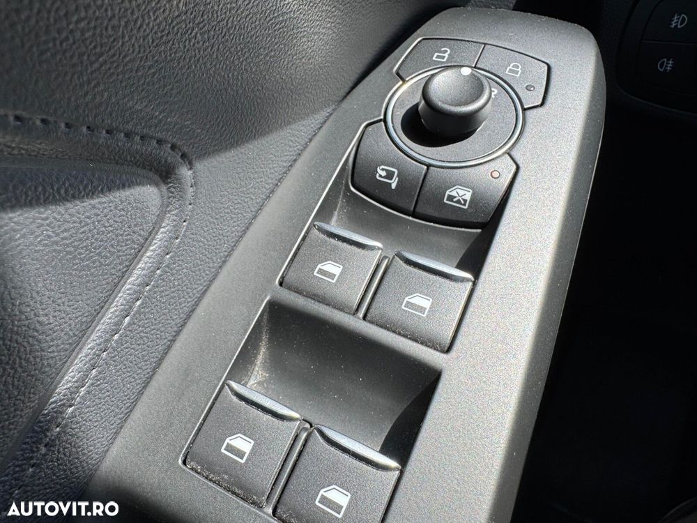 Ford Focus - 16