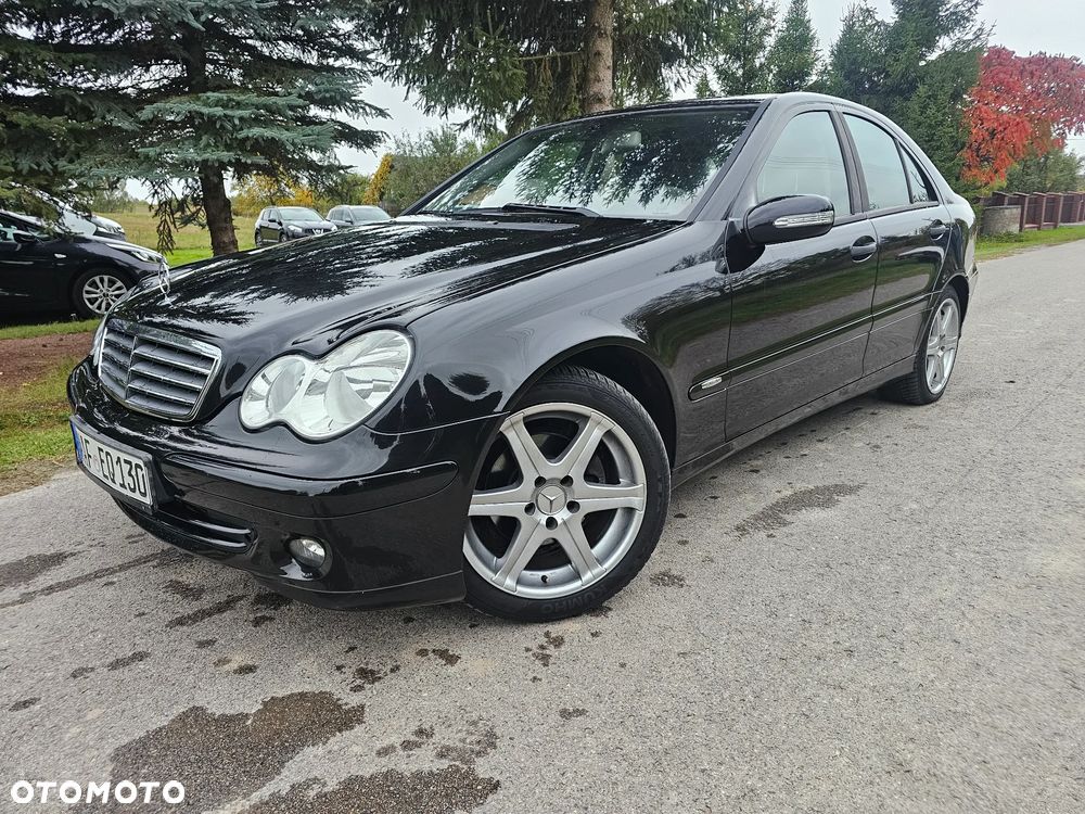 Mercedes-Benz Klasa C 180 Kompressor Classic Sport Edition - 21