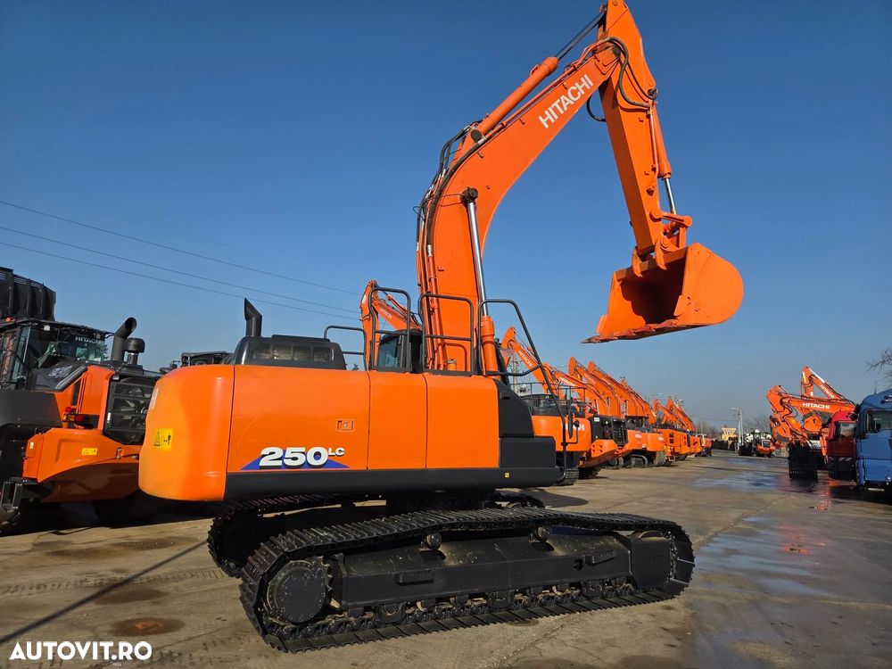 Hitachi ZX250LC-6, 2020, 4.294h, 28t, cupa NOUA 1,55mc, lant 95% bun doar 136h mars, Consum mediu 11l/h, 3 pompe hidr HITACHI, produs in JAPOANIA, inst picon pe brate, camera spate si laterale, Ad sapare 7,5m, posibil leasing, CA NOU-PROMOTIE 106.900 Eur - 14