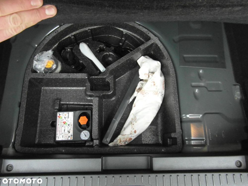 Ford B-MAX 1.4 SYNC Edition - 37