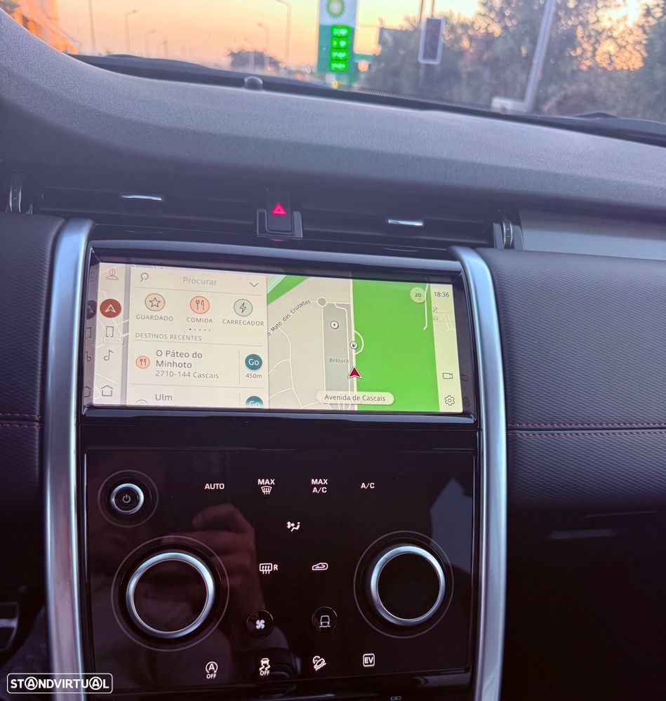 Land Rover Discovery Sport P300e R-Dynamic SE - 5