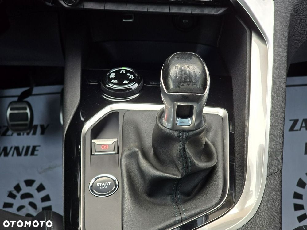 Peugeot 5008 2.0 BlueHDI Crossway S&S - 38