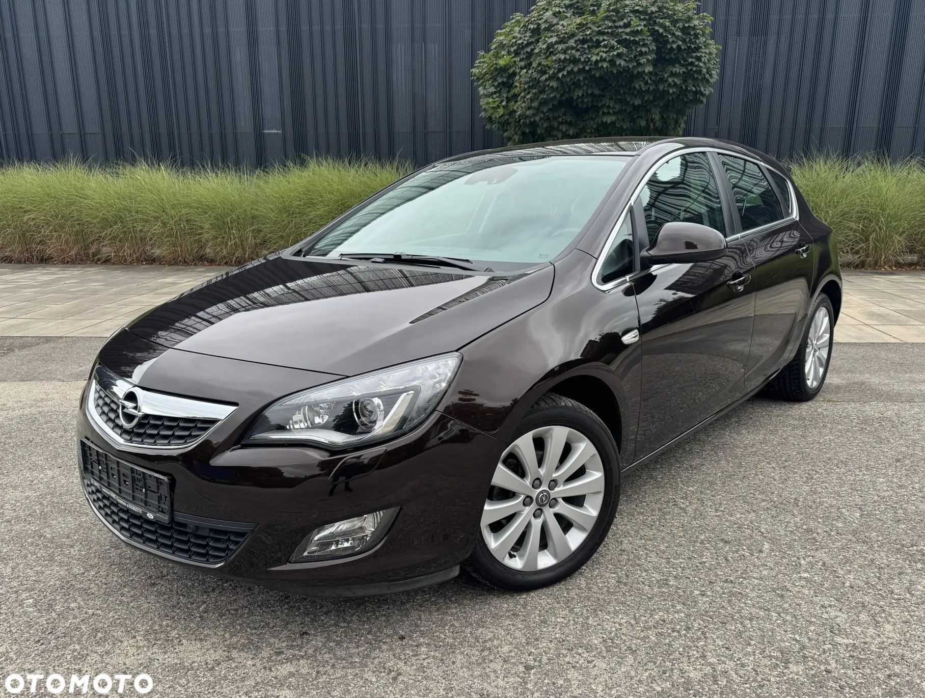 Opel Astra 1.4 Turbo Color Edition - 1