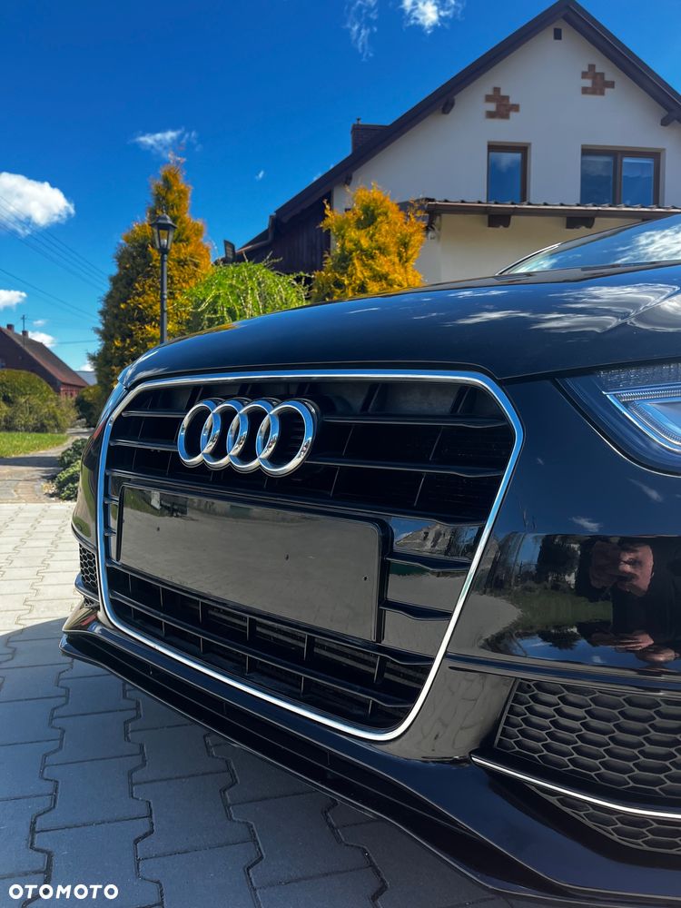 Audi A4 Limousine - 10