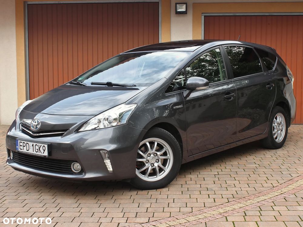 Toyota Prius+ (Hybrid) Life - 1