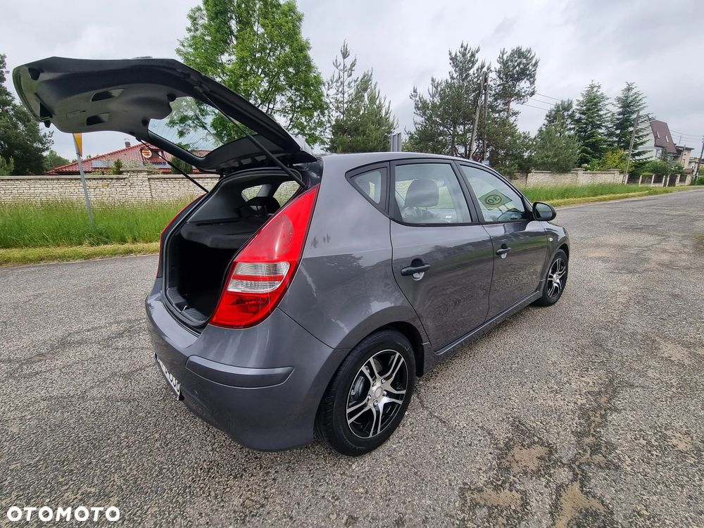 Hyundai i30 1.4 Comfort - 23
