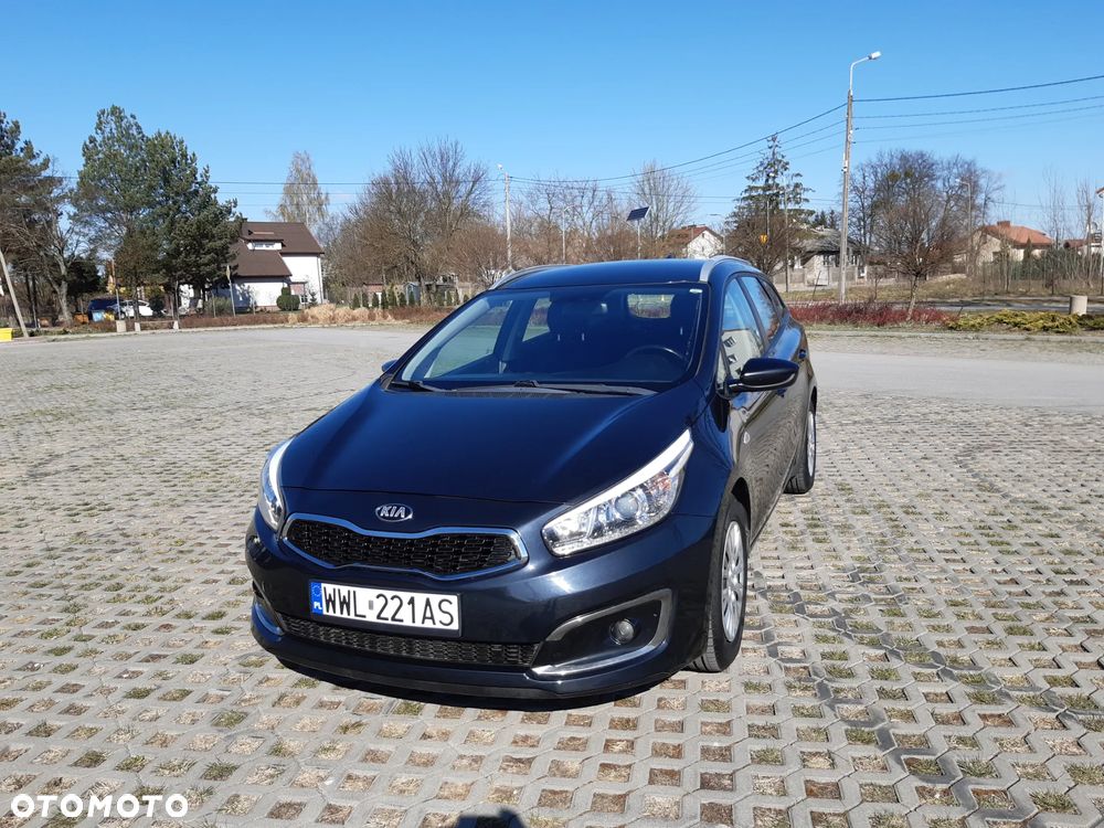 Kia Ceed - 12