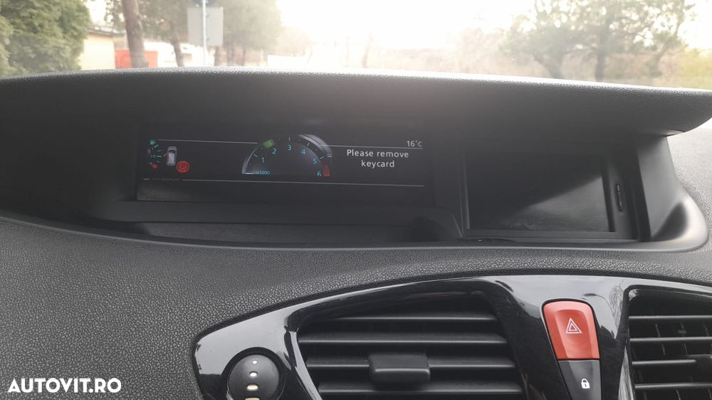 Renault Grand Scenic - 11